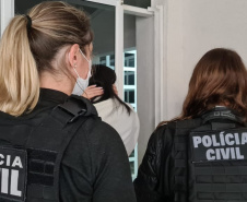 Polícia Civil prende 11 pessoas e dispersa festa clandestina em Colombo
