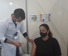 Mais de 23 mil doses da vacina contra a COVID-19 são aplicadas nas forças de segurança do Paraná