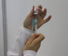 Mais de 23 mil doses da vacina contra a COVID-19 são aplicadas nas forças de segurança do Paraná