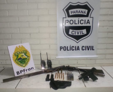 Durante ação conjunta, PM e Polícia Civil apreendem duas armas de fogo e munições em Ivaté, no Noroeste do estado