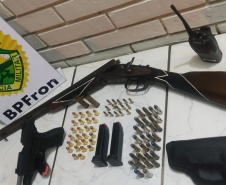 Durante ação conjunta, PM e Polícia Civil apreendem duas armas de fogo e munições em Ivaté, no Noroeste do estado