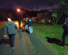 Casal com drogas e arma é preso pela Polícia Civil por tentativa de homicídio em São José dos Pinhais
