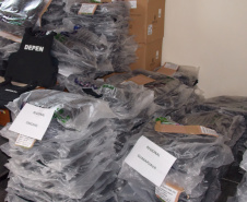 Depen-PR entrega coletes balísticos para agentes penitenciários em todo o Estado