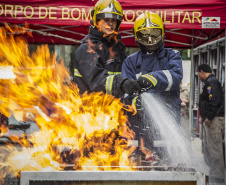Estado presta homenagem aos bombeiros militares do Paraná