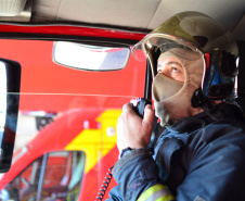Estado presta homenagem aos bombeiros militares do Paraná