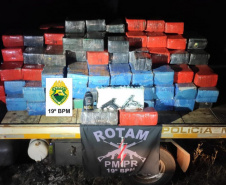 Policiais militares apreendem 2,7 toneladas de maconha em ronda extrajornada no Oeste