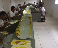 Mesmo com pandemia, Paraná tem 7,3 mil presos trabalhando