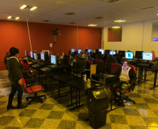 AIFU flagra mais de 300 pessoas e apreende 38 máquinas caça-níqueis em Curitiba