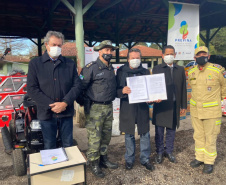 Equipamentos de proteção e combate ao fogo foram entregues pelo Estado às forças que atuam em proteção à natureza. São ações executadas em conjunto entre o órgão ambiental estadual, a Defesa Civil e a Secretaria da Segurança Pública.