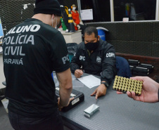 Polícia Civil do Paraná entrega kit funcional a 200 novos policiais civis