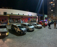 Fiscalização aplica R$ 400 mil em multas a estabelecimentos e dispersa quase 900 pessoas na Capital