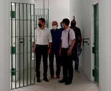 Secretário da Segurança do Paraná visita unidade prisional em Pernambuco