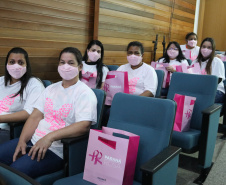 Servidoras e prestadoras de serviço vinculadas à Sesp participam da Campanha Paraná Rosa