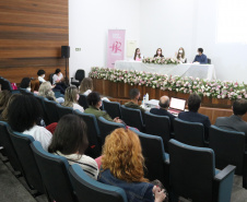 Servidoras e prestadoras de serviço vinculadas à Sesp participam da Campanha Paraná Rosa