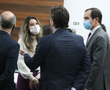 Servidoras e prestadoras de serviço vinculadas à Sesp participam da Campanha Paraná Rosa