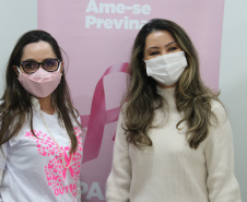 Servidoras e prestadoras de serviço vinculadas à Sesp participam da Campanha Paraná Rosa