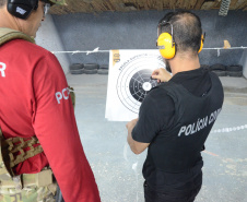 Polícia Civil promove, em Curitiba, cursos de atualização de armamento e tiro