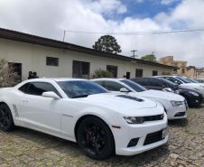 PM cumpre 41 mandados e apreende armas e carros de luxo na RMC e Litoral