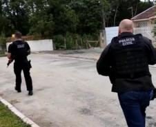 PCPR faz operação com 50 policiais contra organização criminosa envolvida com tráfico