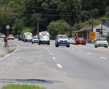 Operação integrada transfere 50 presos do Litoral para a Casa de Custódia de Piraquara