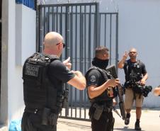 Operação integrada transfere 50 presos do Litoral para a Casa de Custódia de Piraquara