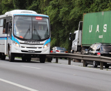 Operação integrada transfere 50 presos do Litoral para a Casa de Custódia de Piraquara