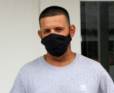 Polícia Militar doa alimentos para alunos de projeto social de jiu jitsu, em Guaratuba