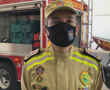 Primeiro grupo de bombeiros paranaenses e cães de faro viaja para Petrópolis