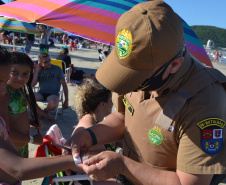 Polícia Militar alerta para a segurança das crianças nas praias durante o feriado