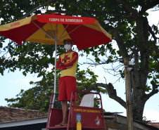 Corpo de Bombeiros reforça pedido: banho deve ocorrer em locais protegidos por guarda-vidas
