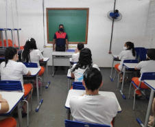 Penitenciária Feminina de Foz do Iguaçu viabiliza projetos para cursos de graduação e trabalho às presas da unidade