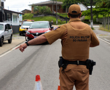 Polícia Militar realiza bloqueios no Litoral para prevenir e combater crimes na região