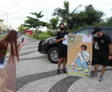 Exposição de equipamentos da Polícia Científica atrai público em Matinhos