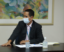 Secretário Marinho recebe visita do presidente do Tribunal Regional Eleitoral em Curitiba
