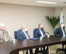 Secretário Marinho recebe visita do presidente do Tribunal Regional Eleitoral em Curitiba