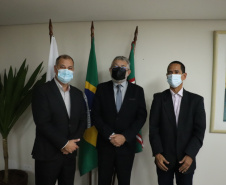 Secretário Marinho recebe visita do presidente do Tribunal Regional Eleitoral em Curitiba