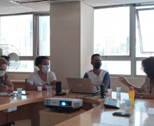 Deppen e Narcóticos Anônimos discutem retorno do programa no sistema prisional