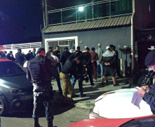 AIFU prende uma pessoa por embriaguez ao volante e apreende 169 essências de narguilé durante fiscalizações em Curitiba