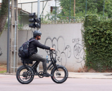 Ciclomotores e bicicletas elétricas precisam seguir recomendações de segurança