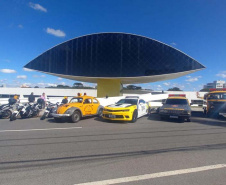 BPTran leva coleção de carros a pontos turísticos da Capital no feriadão de Páscoa