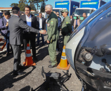 Policiais, treinamentos, equipamentos, tecnologia e inteligência. Muita inteligência. É essa a equação que norteia o planejamento estratégico das forças de segurança do Paraná. Por isso, dois projetos já em desenvolvimento pela Secretaria da Segurança Pública (Sesp) prometem transformar a fiscalização, monitoramento e repressão no Estado, fazendo da Inteligência Artificial (IA) uma das principais aliadas contra o crime organizado.