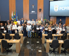PCPR entrega medalhas para 50 servidores da Região Metropolitana de Curitiba