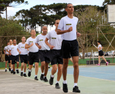 Formação de 2,6 mil PMs e bombeiros tem disciplinas humanitárias e aulas com ação