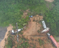  Governo do Paraná divulga telefones de contato para familiares das vítimas da BR-376