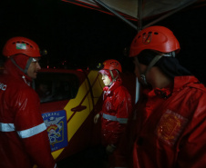 Equipes do Estado auxiliam trabalhos de atendimento às vítimas do deslizamento na BR-376