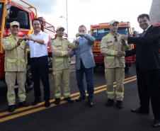 Governador entrega sete caminhões aos Bombeiros para combate a incêndios florestais