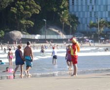  Corpo de Bombeiros orienta sobre retirada de pulseirinhas e cuidados com crianças nas praias 