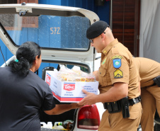  PMPR distribui mais de duas toneladas de alimentos e 1,2 mil brinquedos para crianças em Curitiba