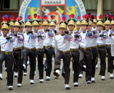 Após 1º ano, 120 cadetes do curso de oficiais da PMPR recebem Espadim Tiradentes