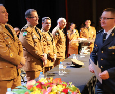 Curso de Aperfeiçoamento de Oficiais forma 66 novos capitães para PMPR e Corpo de Bombeiros